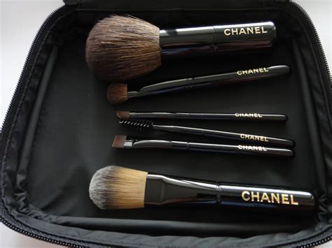 les minis de chanel 2015|CHANEL Les Mini De Chanel Makeup Set Brushes 2015 .